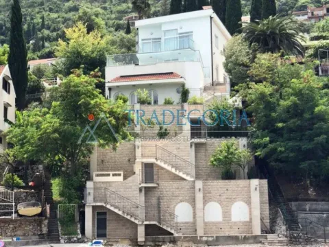 Prodaja, kuća, 230m², Herceg Novi, Crna Gora