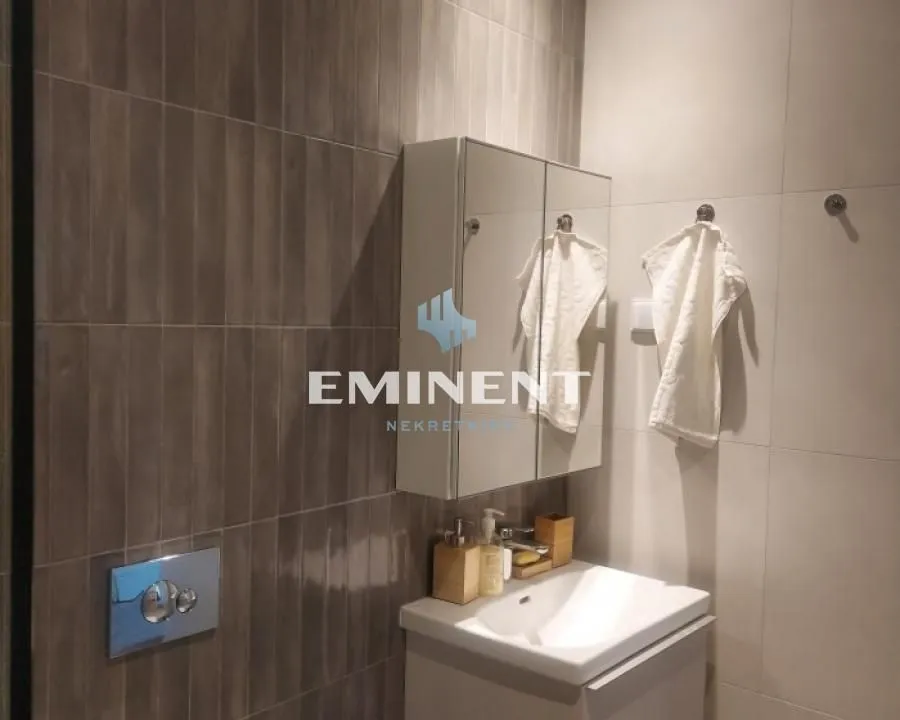 Rent, two bedroom apartment, 56m², Savski Venac, Beograd