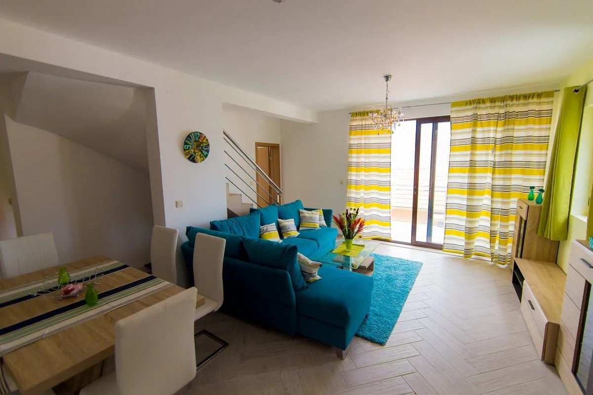 Prodaja, kuća, 240m², Krašići, Tivat