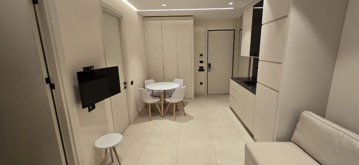 Izdavanje, jednosoban stan, 44m², Budva okolina, Budva