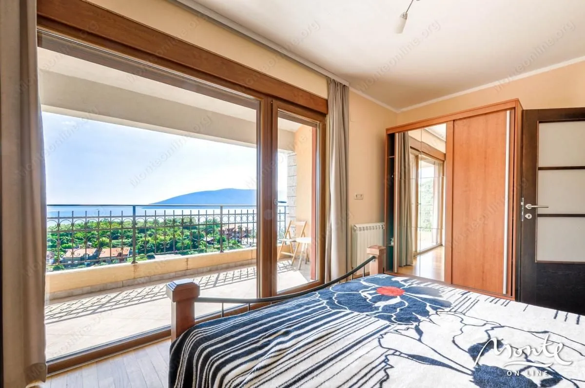 Prodaja, kuća, 227m², Zelenika, Herceg Novi