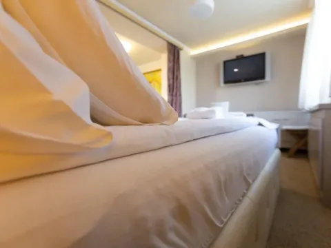 Rent, office space, 250m², Sajmište, Novi Sad - image 21