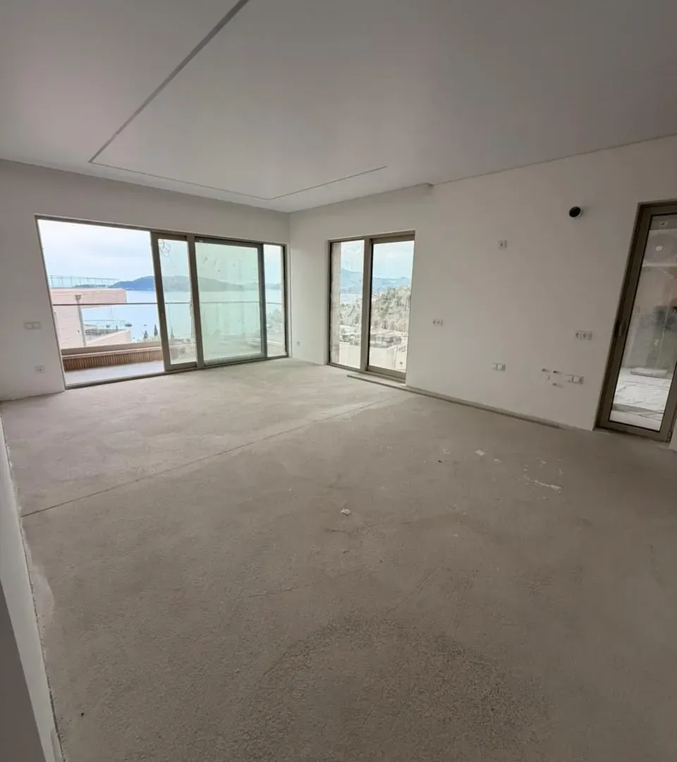 Prodaja, dvosoban stan, 77m², Pržno, Budva
