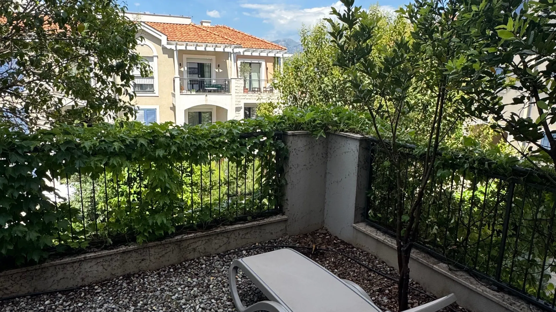Rent, one bedroom apartment, 60m², Luštica Bay, Tivat