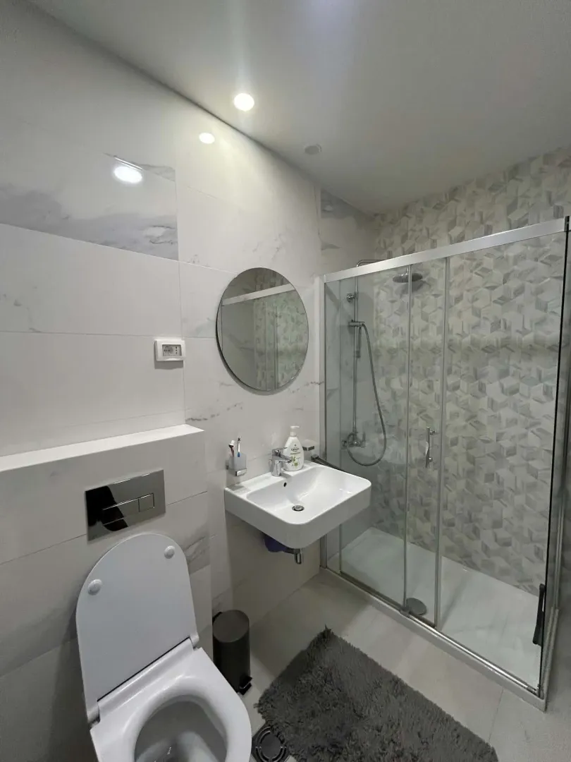 Izdavanje, jednosoban stan, 43m², Central Point, Podgorica