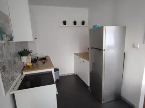 Izdavanje, trosoban stan, 88m², Stari Grad, Beograd - image 8