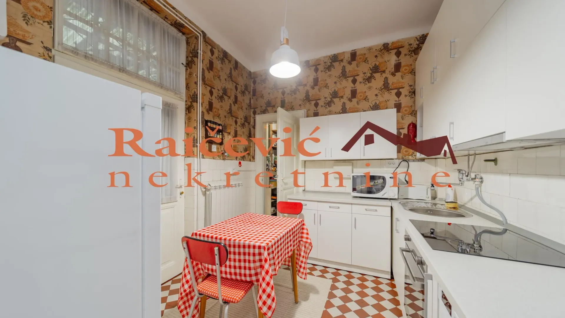 Prodaja, četvorosoban stan, 120m², Stari Grad, Beograd