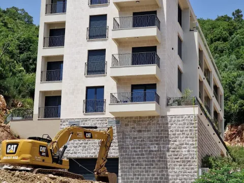 Sale, two bedroom apartment, 77m², Budva, Crna Gora - image 11