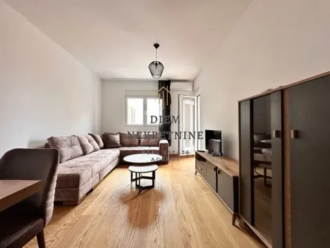 Rent, one bedroom apartment, 48m², New City, Podgorica - image 9