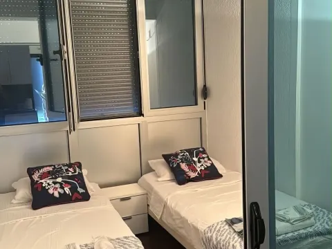 Rent, one bedroom apartment, 34m², Rafailovići, Budva - image 2