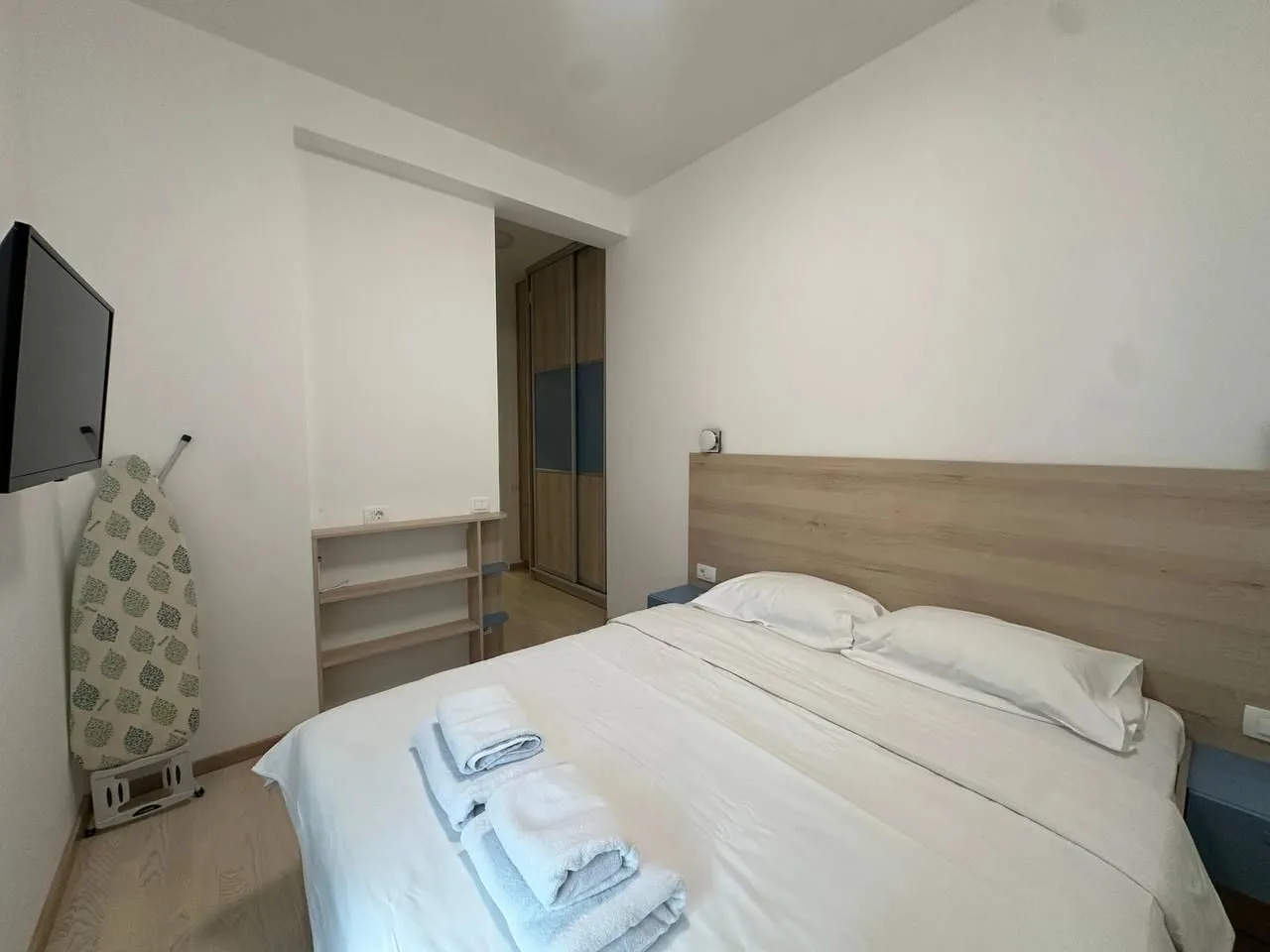 Rent, one bedroom apartment, 50m², Bečići, Budva