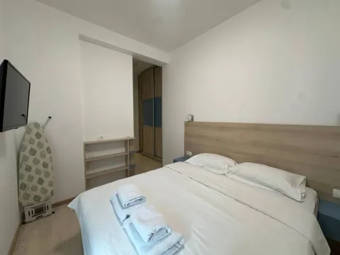 Rent, one bedroom apartment, 50m², Bečići, Budva - image 3