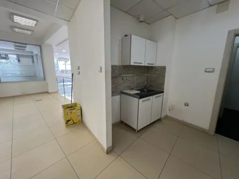 Rent, office space, 198m², Grbavica, Novi Sad Sve Podlokacije - image 8