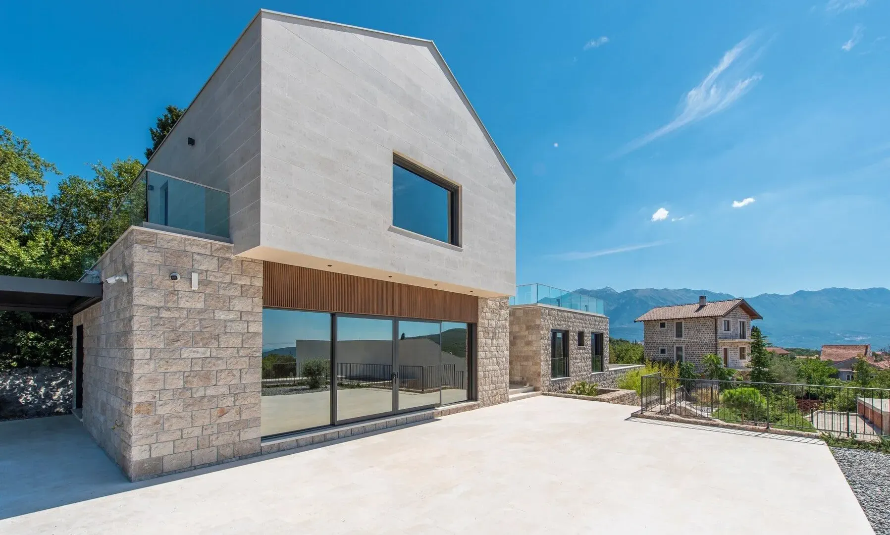 Prodaja, kuća, 558m², Tivat, Crna Gora