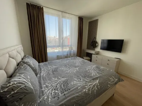 Izdavanje, trosoban stan, 89m², Savski Venac, Beograd - image 9