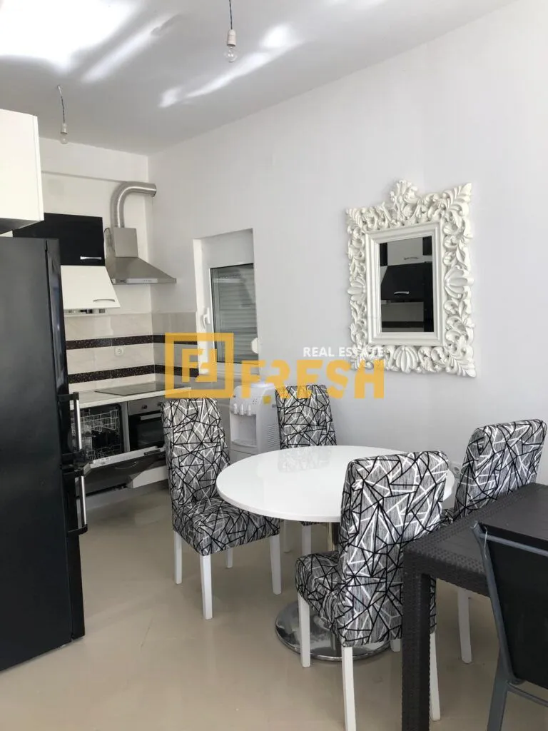 Prodaja, dvosoban stan, 100m², Ulcinj, Crna Gora