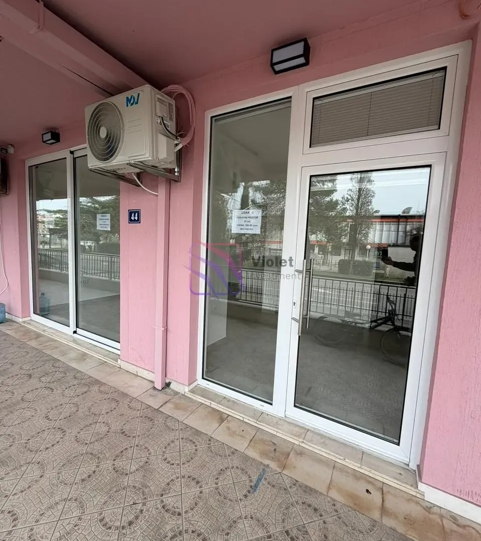 Rent, office space, 37m², Krivi Most, Podgorica