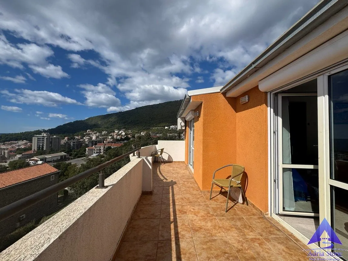 Prodaja, četvorosoban stan, 176m², Petrovac, Budva