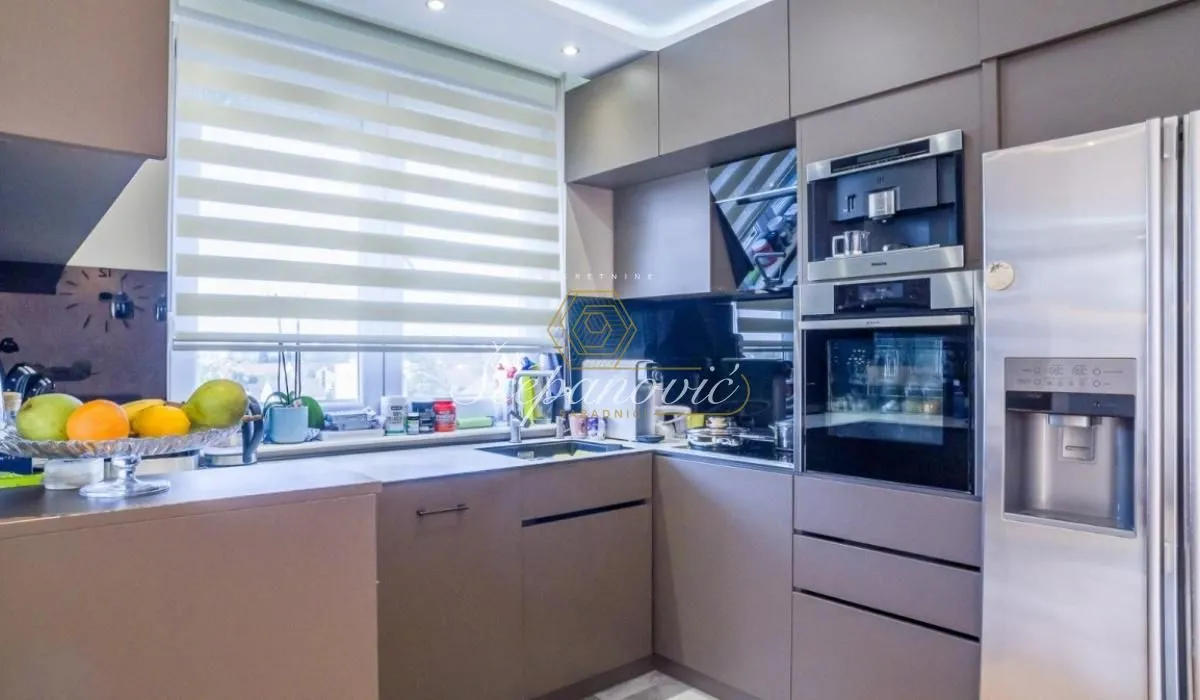 Sale, four bedroom apartment, 113m², Bulevar patrijarha Pavla, Novi Sad Sve Podlokacije