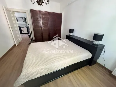 Izdavanje, trosoban stan, 65m², Stari Grad, Beograd - image 6