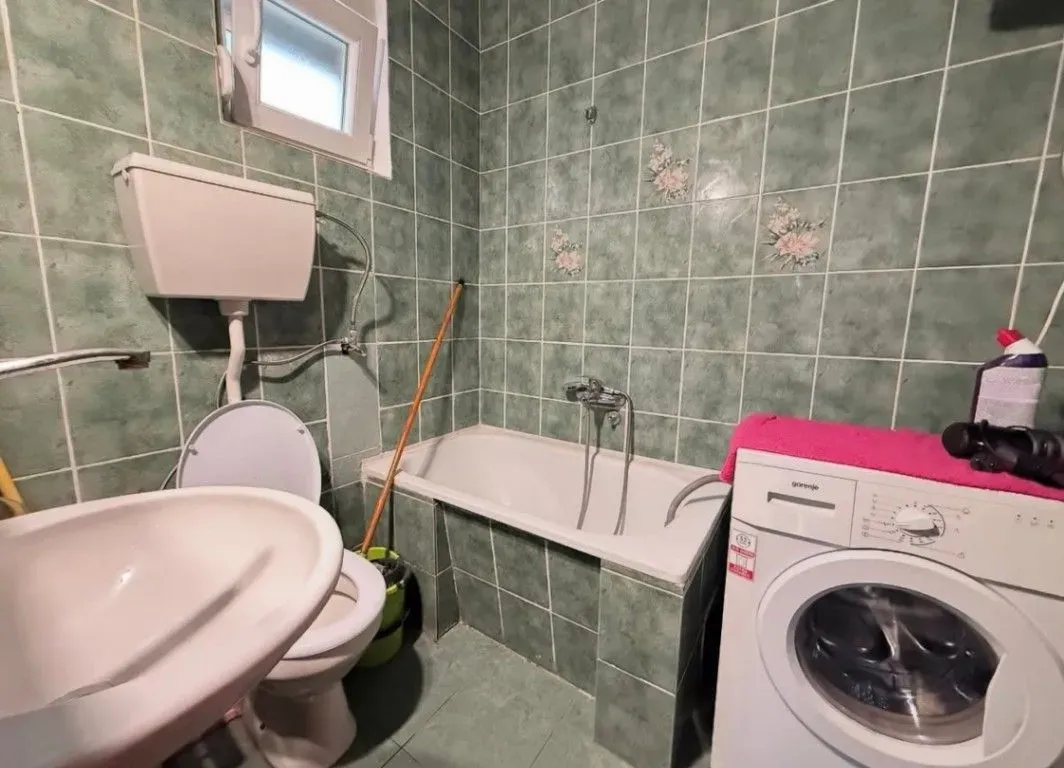 Rent, house, 105m², Tološi, Podgorica