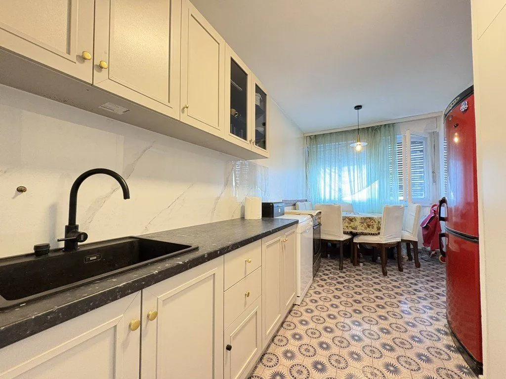 Izdavanje, jednosoban stan, 55m², Pobrežje, Podgorica