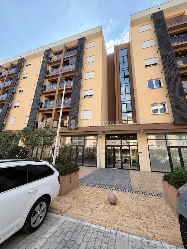 Izdavanje, jednosoban stan, 45m², New City, Podgorica
