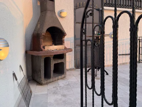 Prodaja, trosoban stan, 85m², Dobrota, Kotor - image 6