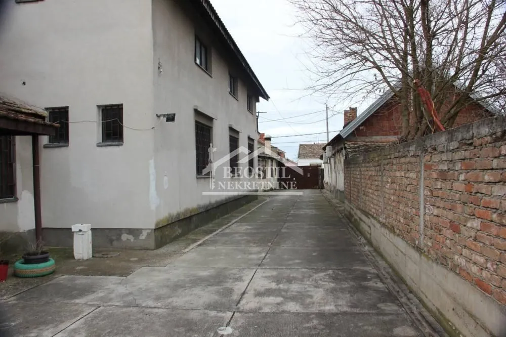 Sale, office space, 680m², Dobanovci, Surčin