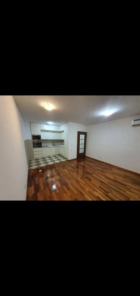 Izdavanje, dvosoban stan, 75m², City Kvart, Podgorica