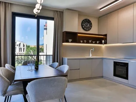 Prodaja, kuća, 223m², Reževići, Budva - image 22