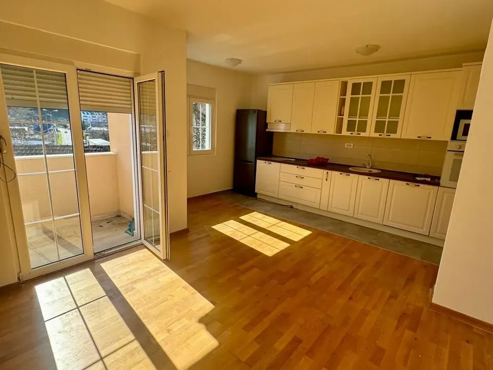 Sale, one bedroom apartment, 49m², Gruda, Cetinje