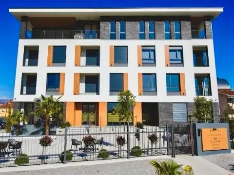 Rent, three bedroom apartment, 100m², City Kvart, Podgorica - image 1