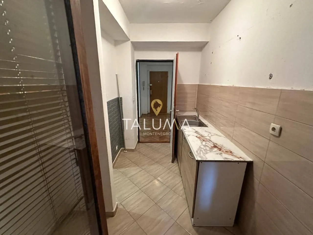 Sale, apartment, 95m², Makedonsko naselje, Bar