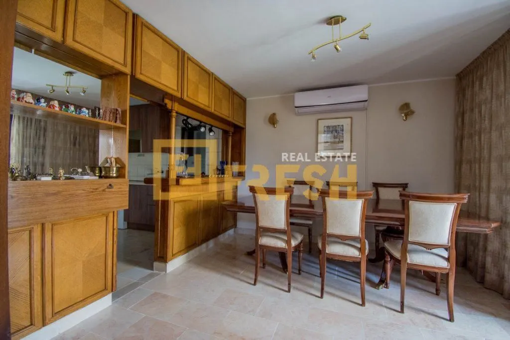 Prodaja, kuća, 250m², Tološi, Podgorica