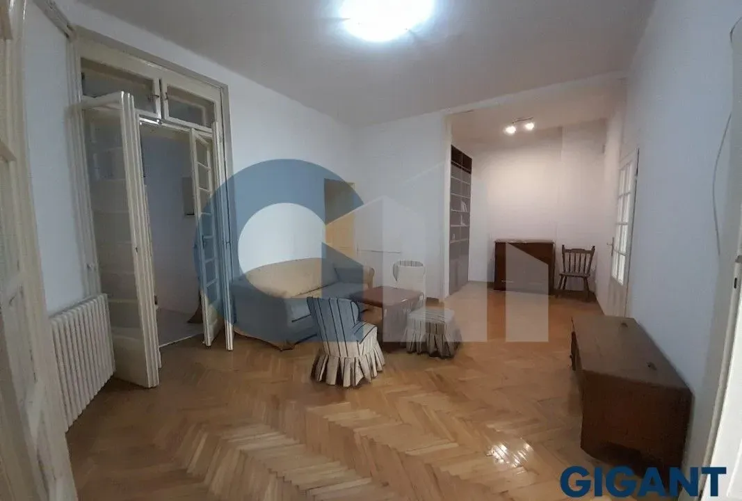 Prodaja, četvorosoban stan, 96m², Skadarlija, Beograd