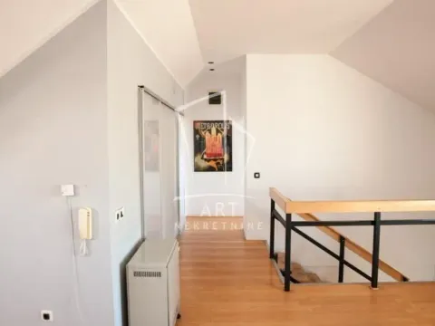 Prodaja, trosoban stan, 104m², Vračar Hram, Vračar Sve Podlokacije - image 3