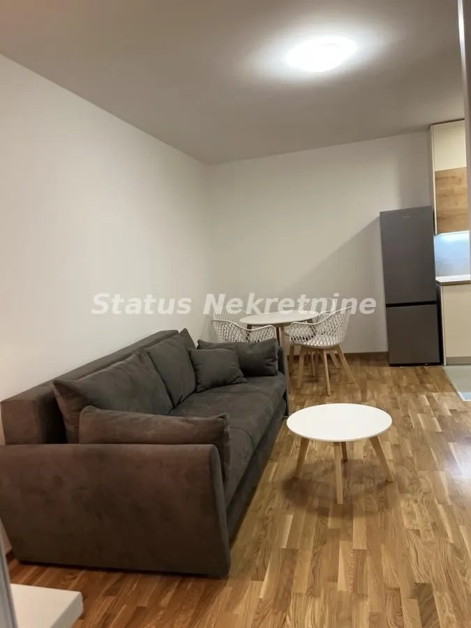 Izdavanje, dvosoban stan, 45m², Petrovaradin, Novi Sad