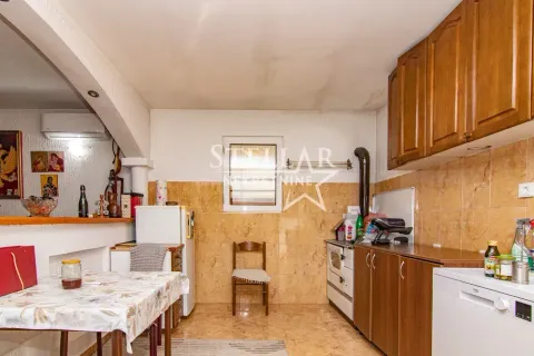Rent, two bedroom apartment, 65m², Tološi, Podgorica - image 3