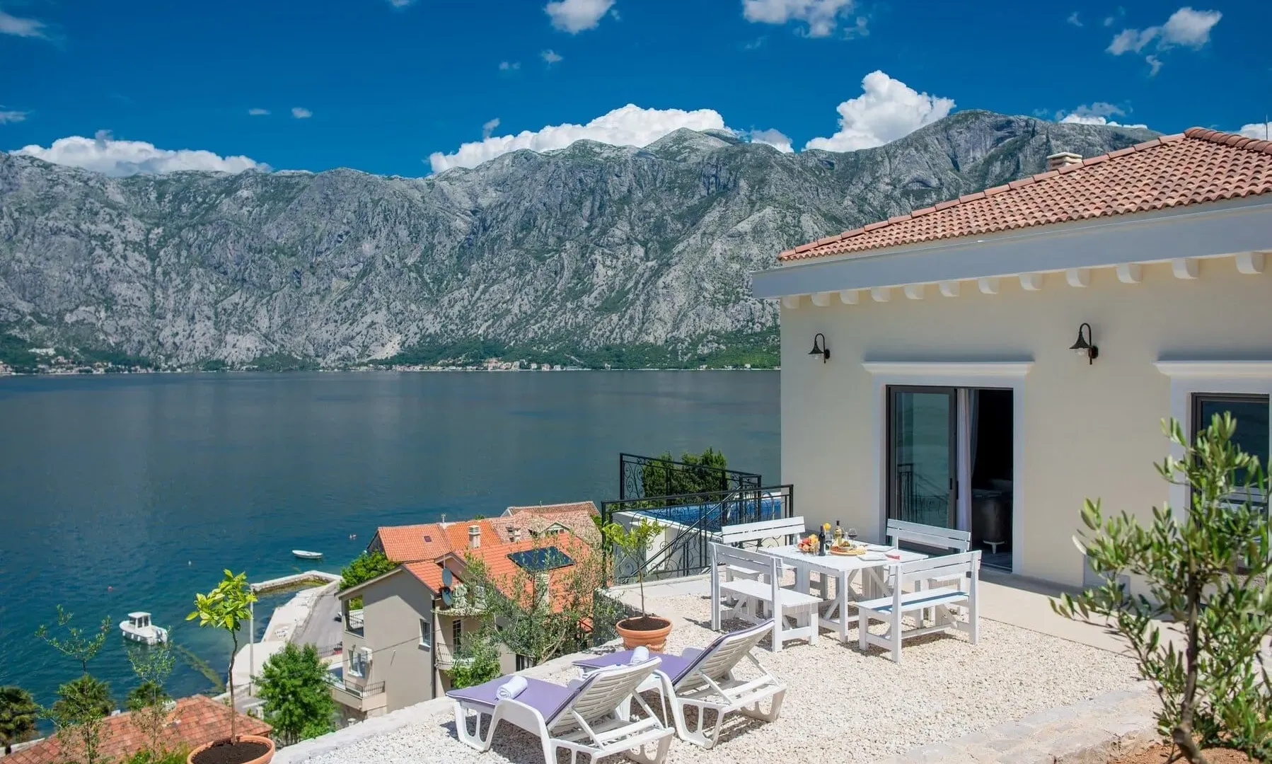 Izdavanje, kuća, 150m², Stoliv, Kotor