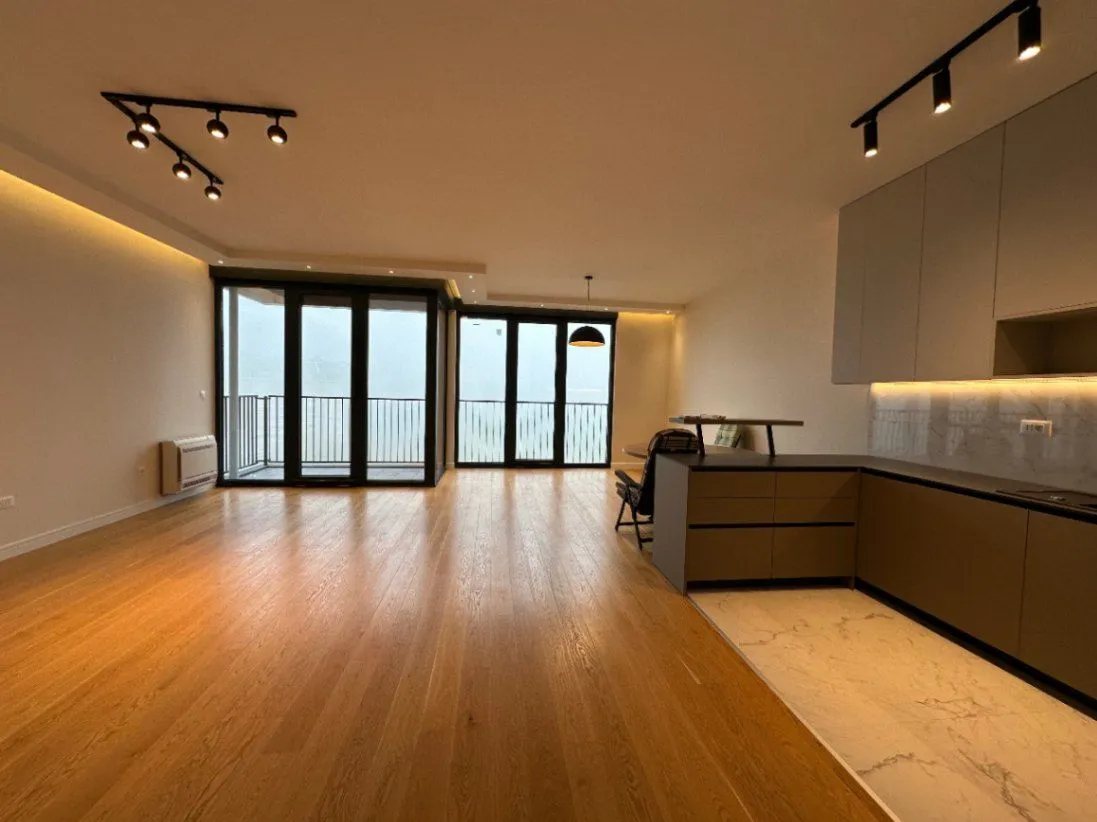 Prodaja, trosoban stan, 130m², Preko Morače, Podgorica