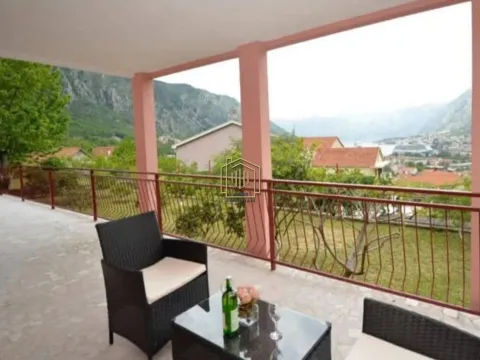 Izdavanje, jednosoban stan, 50m², Škaljari, Kotor - image 6