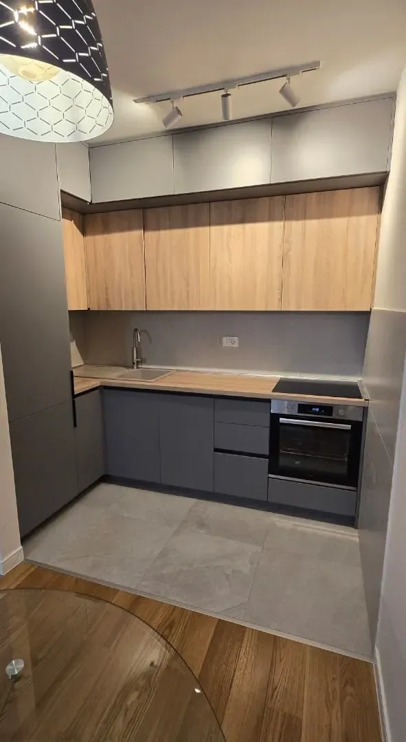 Izdavanje, jednosoban stan, 50m², Central Point, Podgorica