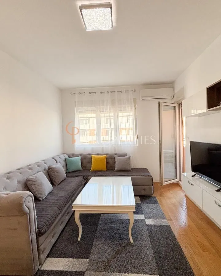 Izdavanje, stan, 65m², Central Point, Podgorica