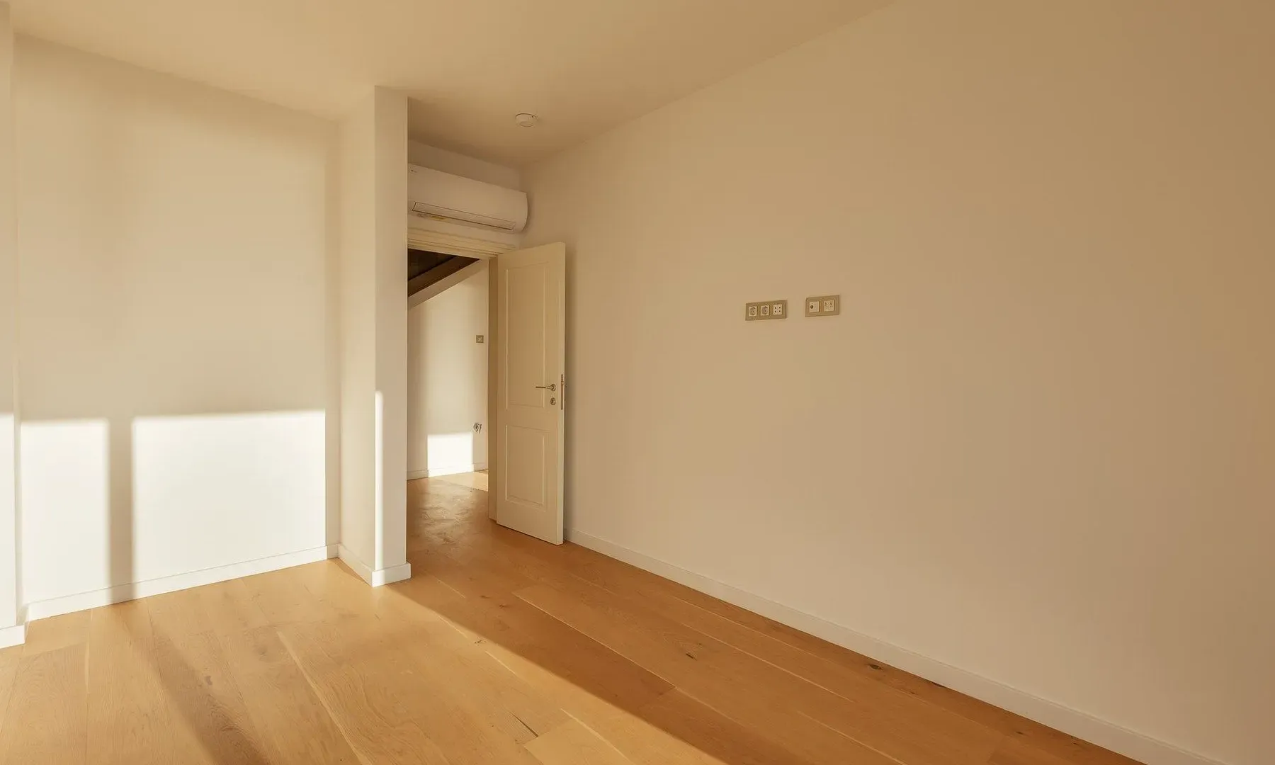 Prodaja, dvosoban stan, 103m², Kotor, Crna Gora