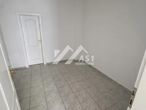 Rent, office space, 28m², Betanija, Novi Sad Sve Podlokacije - image 6