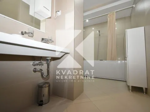 Rent, four bedroom apartment, 230m², Kruševac, Podgorica - image 16