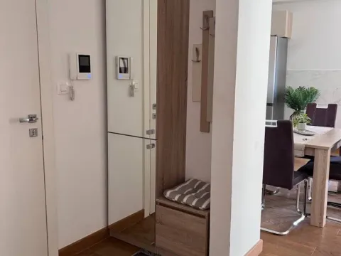 Izdavanje, dvosoban stan, 60m², Centar, Budva - image 8