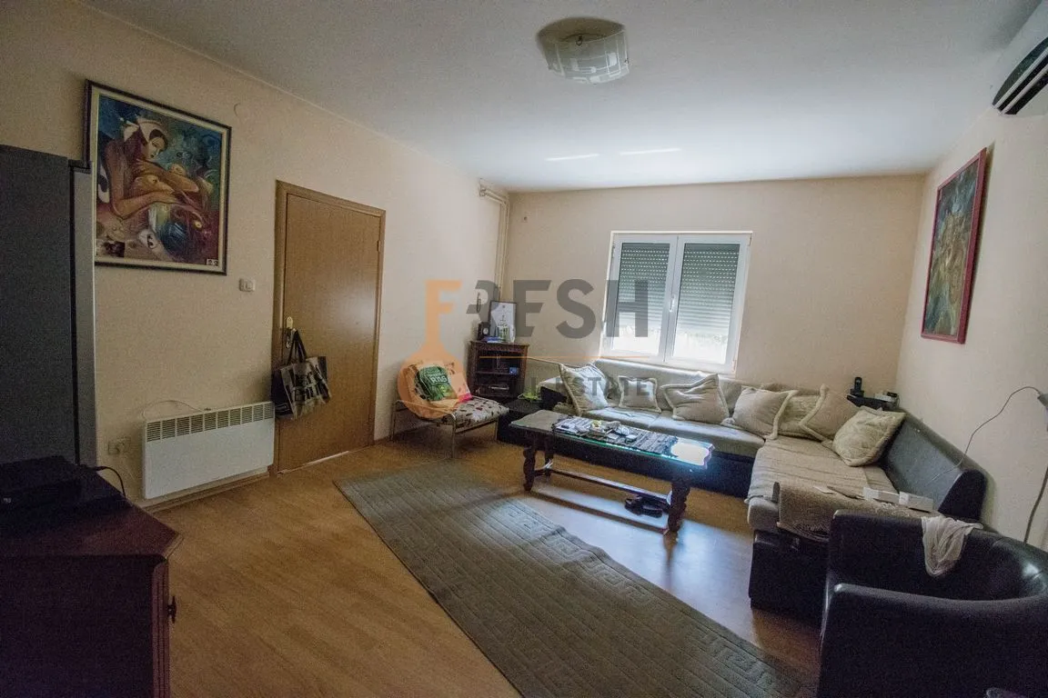 Sale, house, 330m², Masline, Podgorica