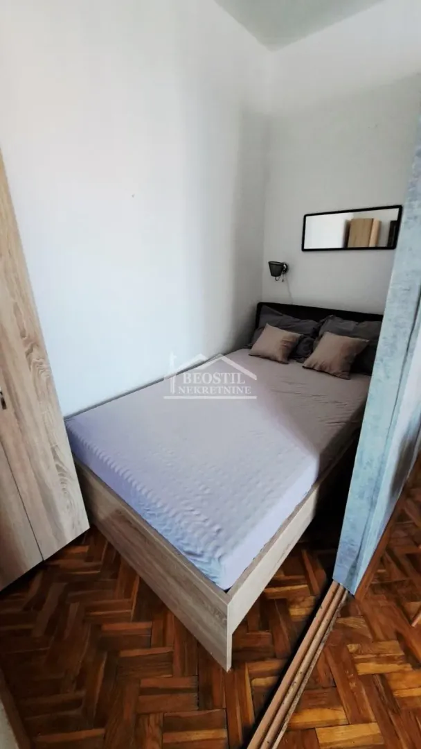 Izdavanje, jednosoban stan, 30m², Stari Grad, Beograd